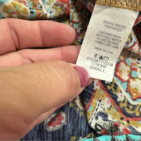 NWT Boutique Mustard paisley cold shoulder flow top western boho bell sleeve - Picture 7 of 10